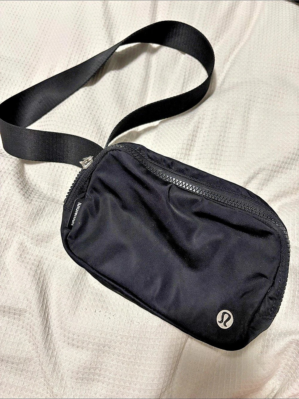 lululemon Everywhere Belt Bag Crossbody Black